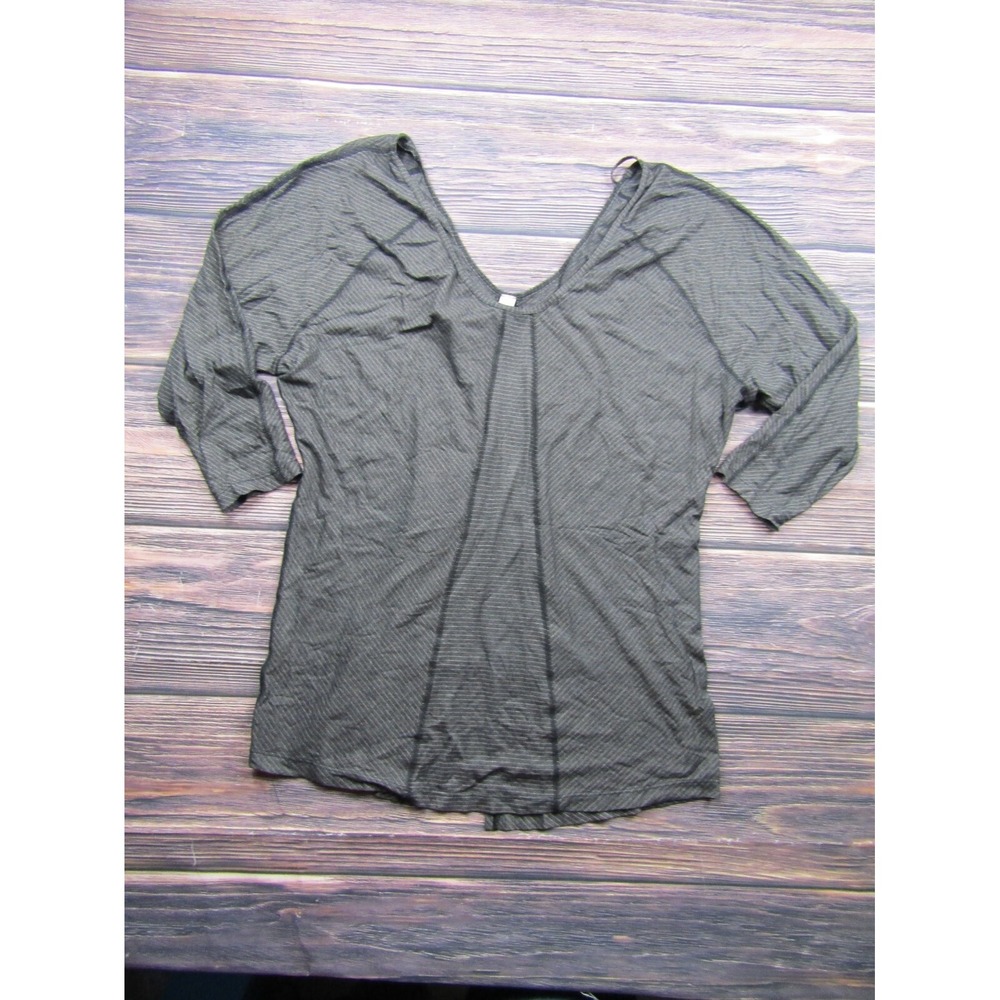 Lululemon Womens Size 8 Gray Striped Split Back Workout Top Yoga Athletic Gym‎